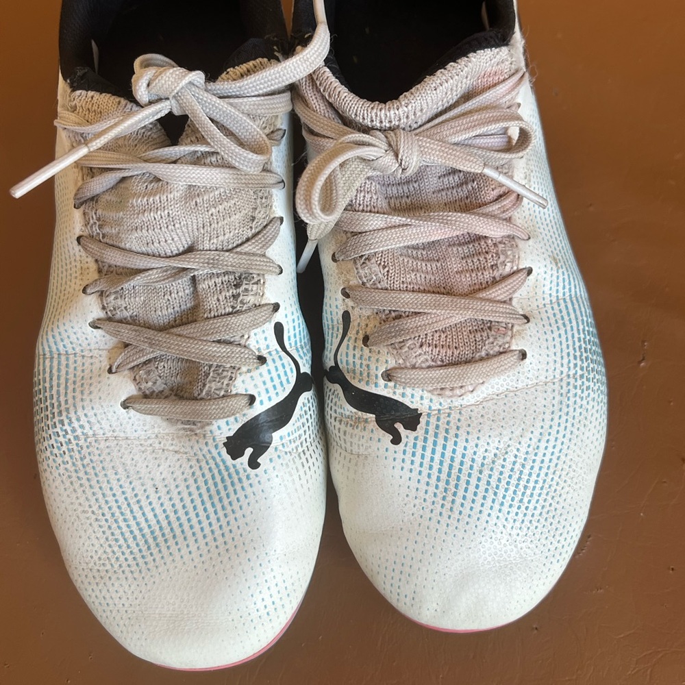 Puma girls cleats size 2